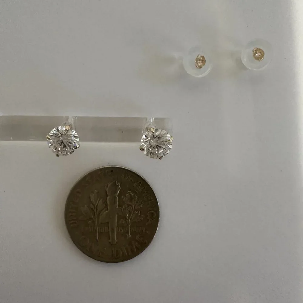 NWOT _ 14K Yellow Gold with Round Cut Cubic Zirconia Imported Stud Earrings - Picture 4 of 5